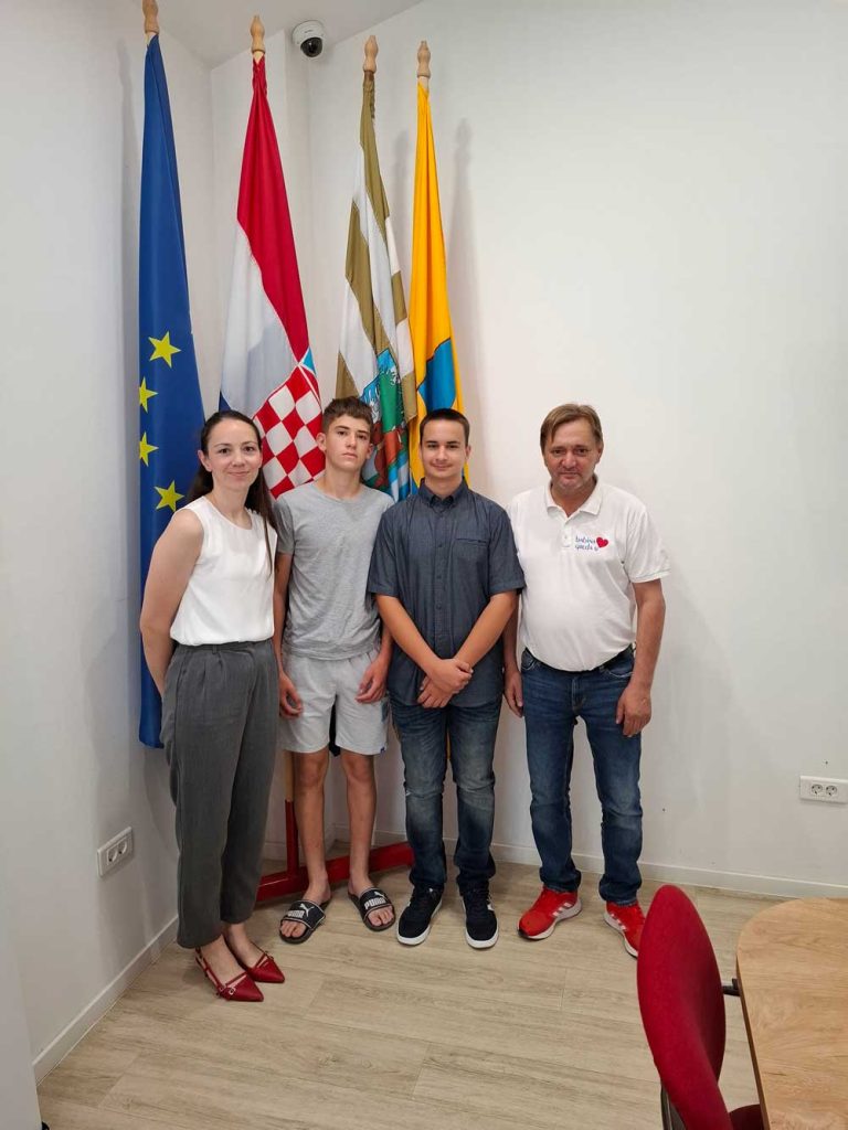 Vrijedne nagrade učenicima Osnovne škole "Mijat Stojanović"
